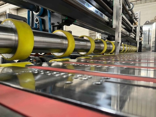 Vollautomatische Verklebmaschine für Kartonmappen mit Ein- oder Doppelstichen